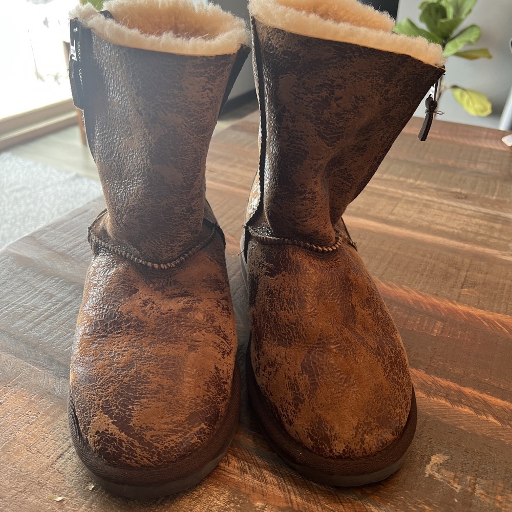 EMU AUSTRALIA MARRAKAI LO WOMEN'S SHEEPSKIN SHEARLING BOOTS  Size 10 Brown